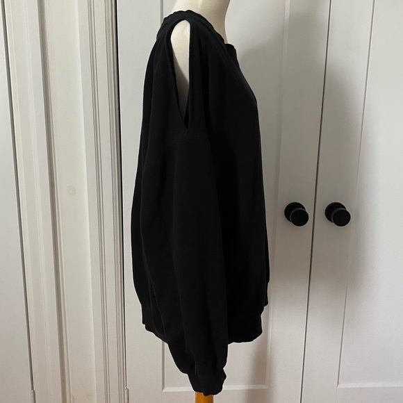 Hurley Sweater with open shoulders - Picture 7 of 9